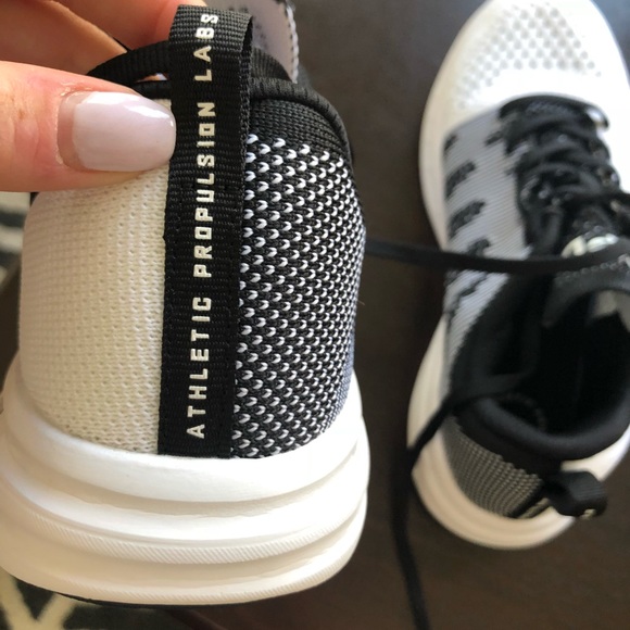 SOOLDDD!!! Lululemon APL techloom pro sneaker - Picture 5 of 5